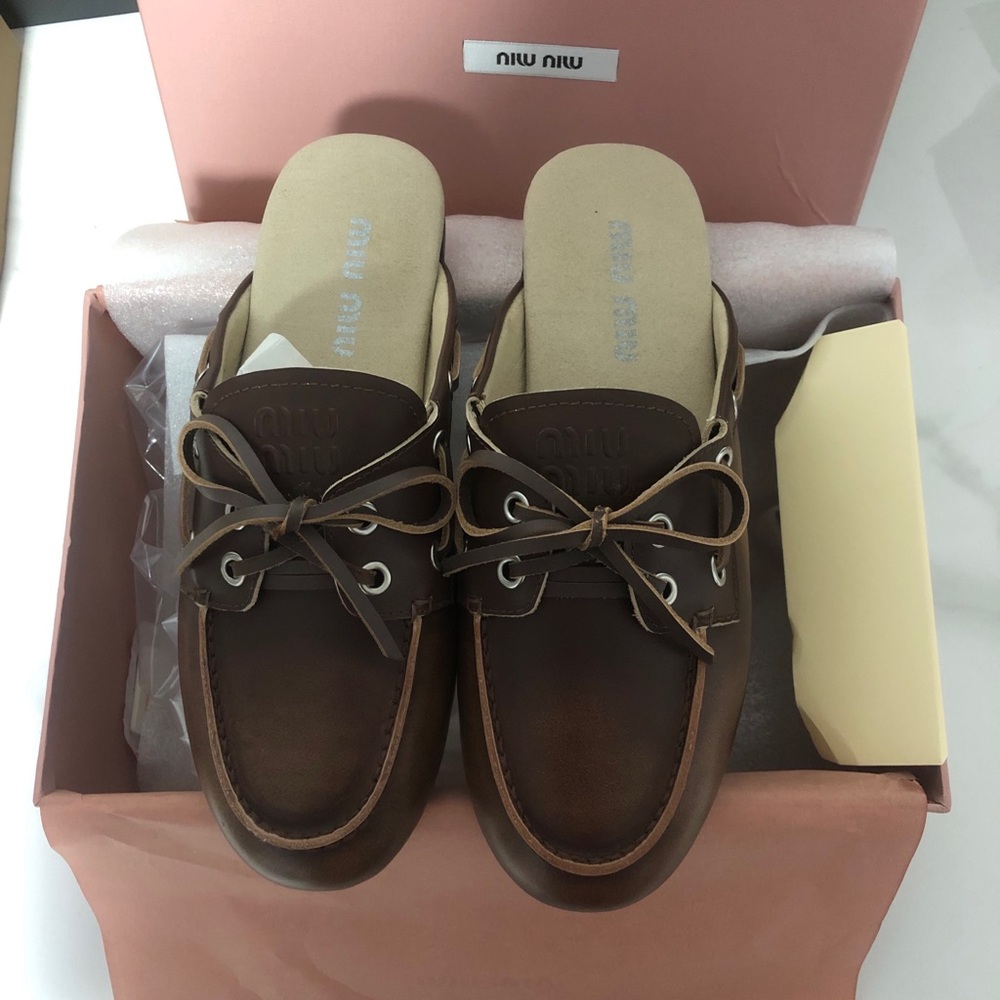 Miu Miu Elegant Bow - detail Leather Mules - Picture 1 of 11